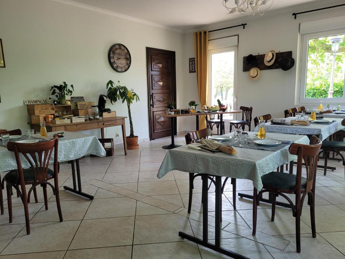Chambres D'Hotes Le Cedre Bleu Saint-Lattier Zewnętrze zdjęcie
